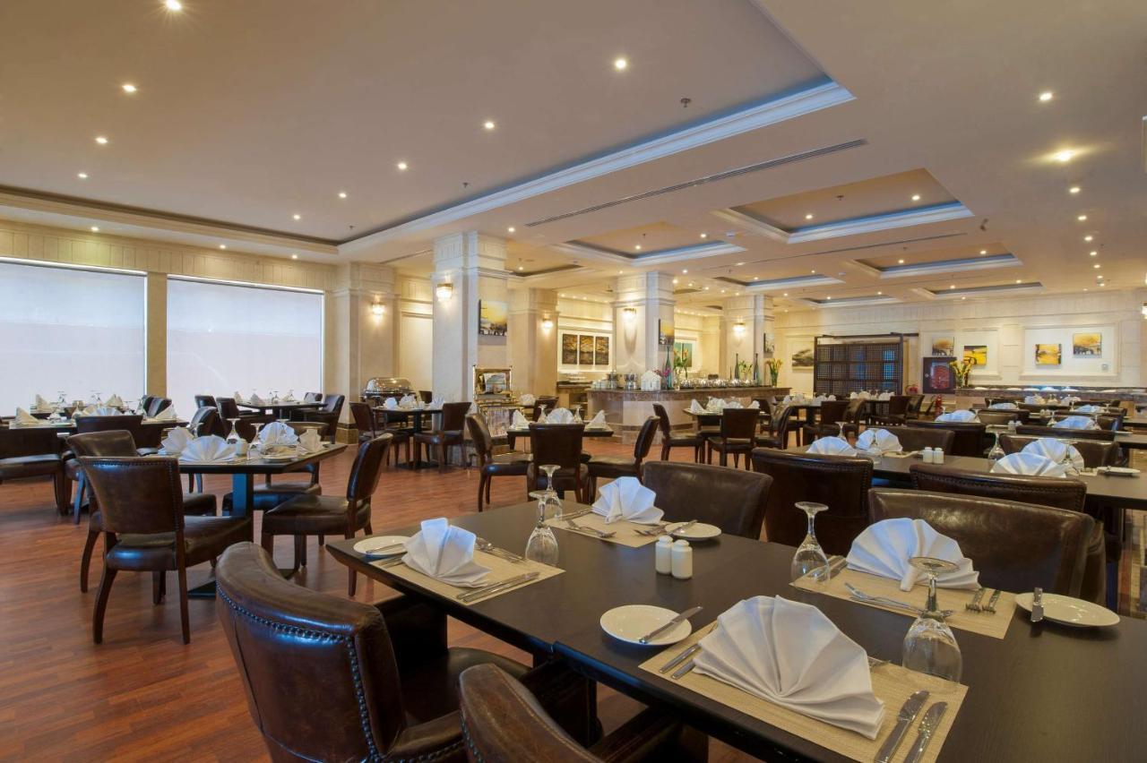 Radisson Blu Hotel, Dhahran Al Khobar Esterno foto
