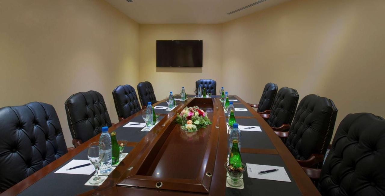 Radisson Blu Hotel, Dhahran Al Khobar Esterno foto