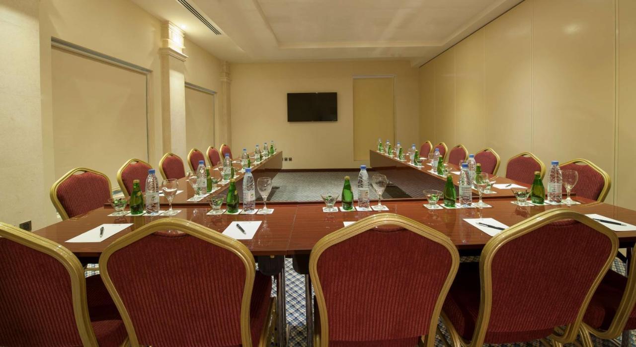 Radisson Blu Hotel, Dhahran Al Khobar Esterno foto