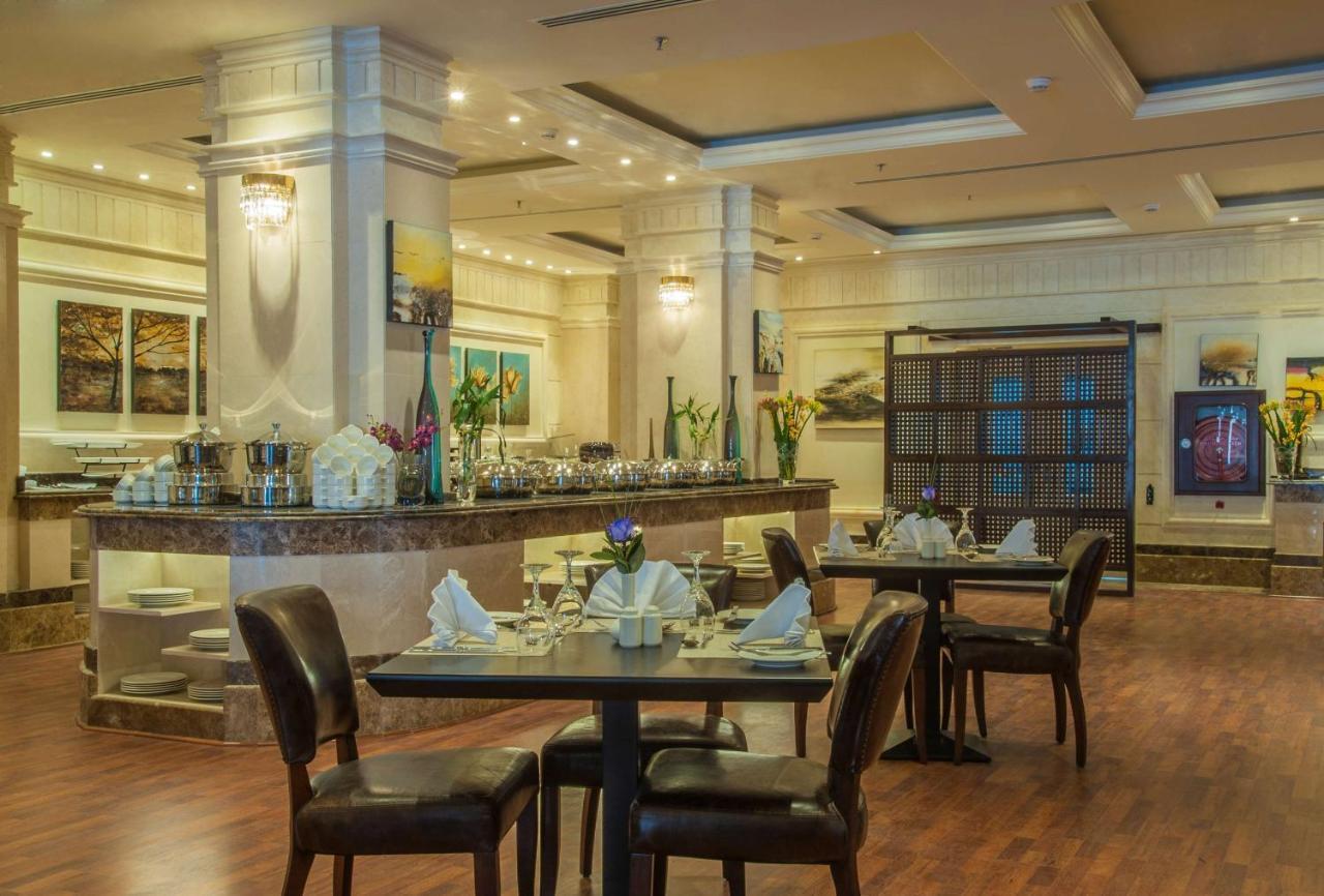 Radisson Blu Hotel, Dhahran Al Khobar Esterno foto