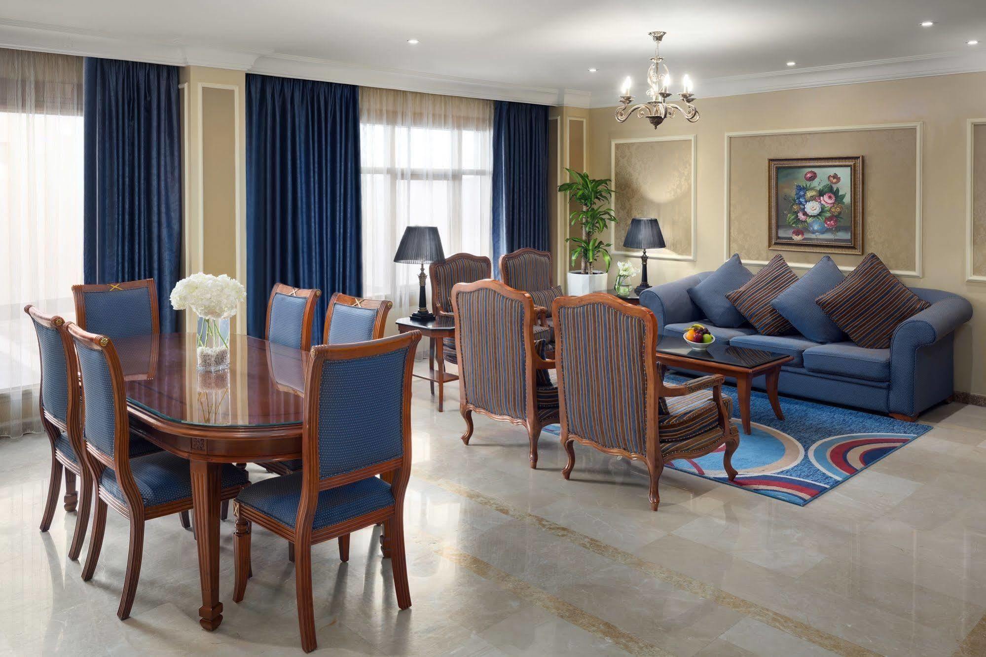 Radisson Blu Hotel, Dhahran Al Khobar Esterno foto