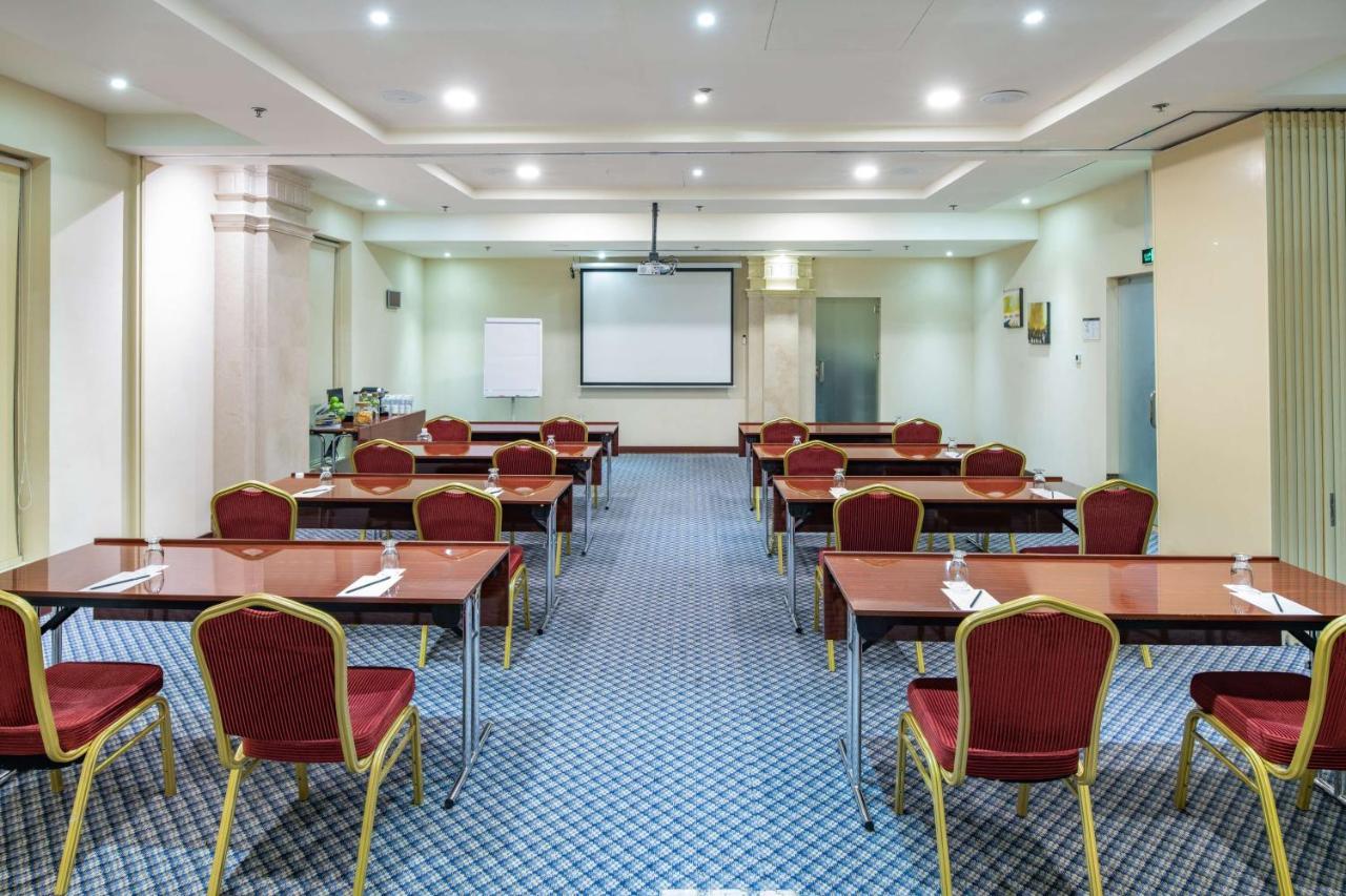 Radisson Blu Hotel, Dhahran Al Khobar Esterno foto